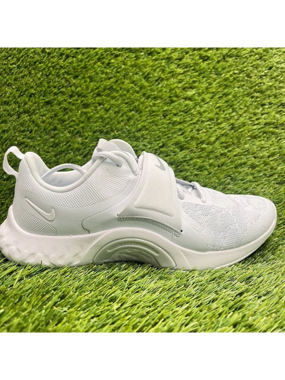 Nike Renew In-Season TR 12 Womens Size 6 Gray Athletic Running Shoes Sneakers